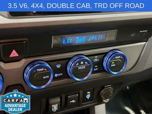 Used 2022 Toyota Tacoma TRD Off-Road AWD/4WD image 15