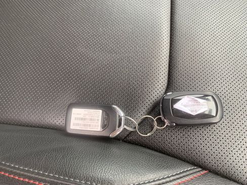 Used 2025 Jeep Compass Trailhawk w/ Trailhawk Elite Group image 32