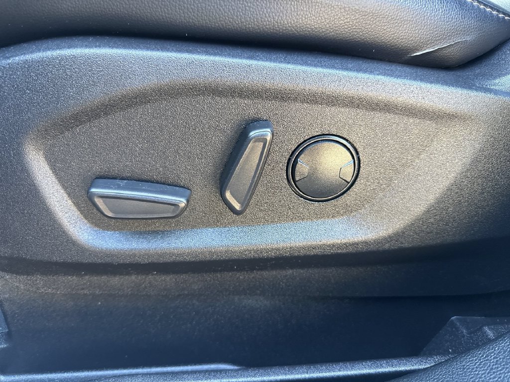 Used 2024 Ford Edge SEL AWD/4WD image 12