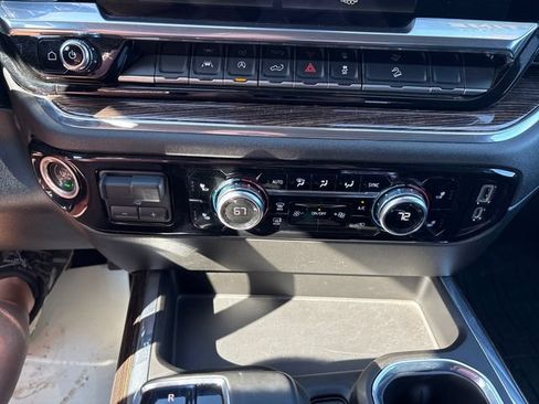 Used 2023 GMC Sierra 1500 Elevation AWD/4WD image 16