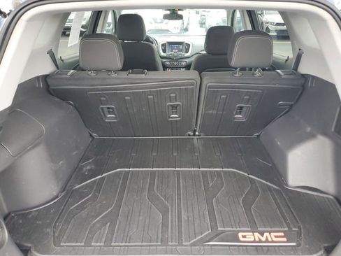 Certified 2024 GMC Terrain SLE w/ Driver Convenience Package FWD image 7