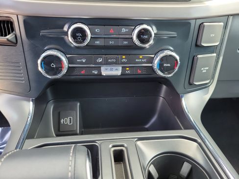 Used 2025 Ford F150 Lightning XLT AWD/4WD image 30