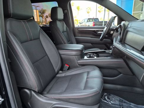 Used 2025 Chevrolet Tahoe RST w/ Comfort Package RWD image 27