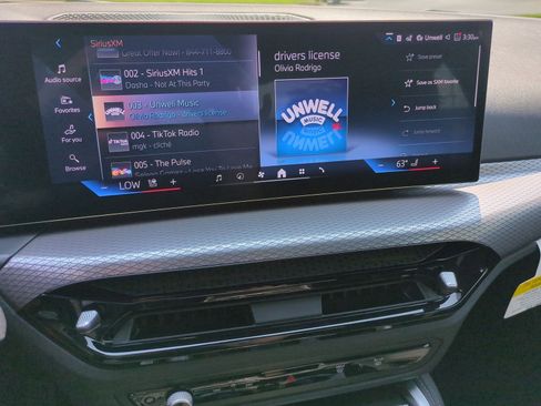 Used 2026 BMW 430i Coupe w/ M Sport Package image 21