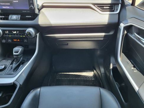 Used 2022 Toyota RAV4 XSE w/ XSE Grade Weather Package AWD/4WD image 27