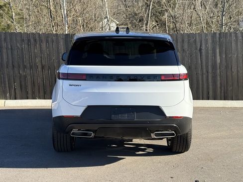 New 2025 Land Rover Range Rover Sport SE image 4