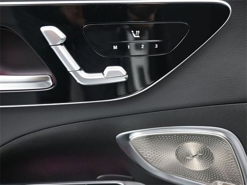 Used 2025 Mercedes-Benz C 300 Sedan image 21