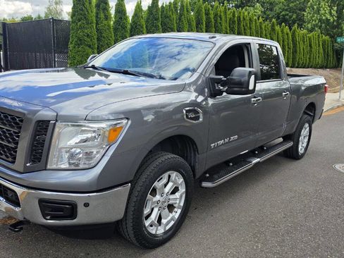 Used 2019 Nissan Titan SV w/ SV Convenience Package AWD/4WD image 1