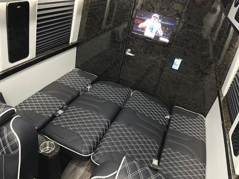 Used 2022 Mercedes-Benz Sprinter 3500 image 5