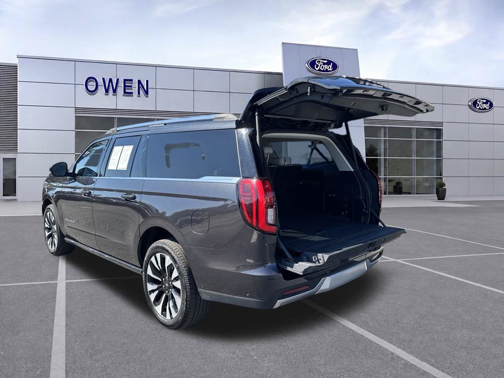 Used 2025 Ford Expedition Max Platinum w/ Driver's Package AWD/4WD image 41