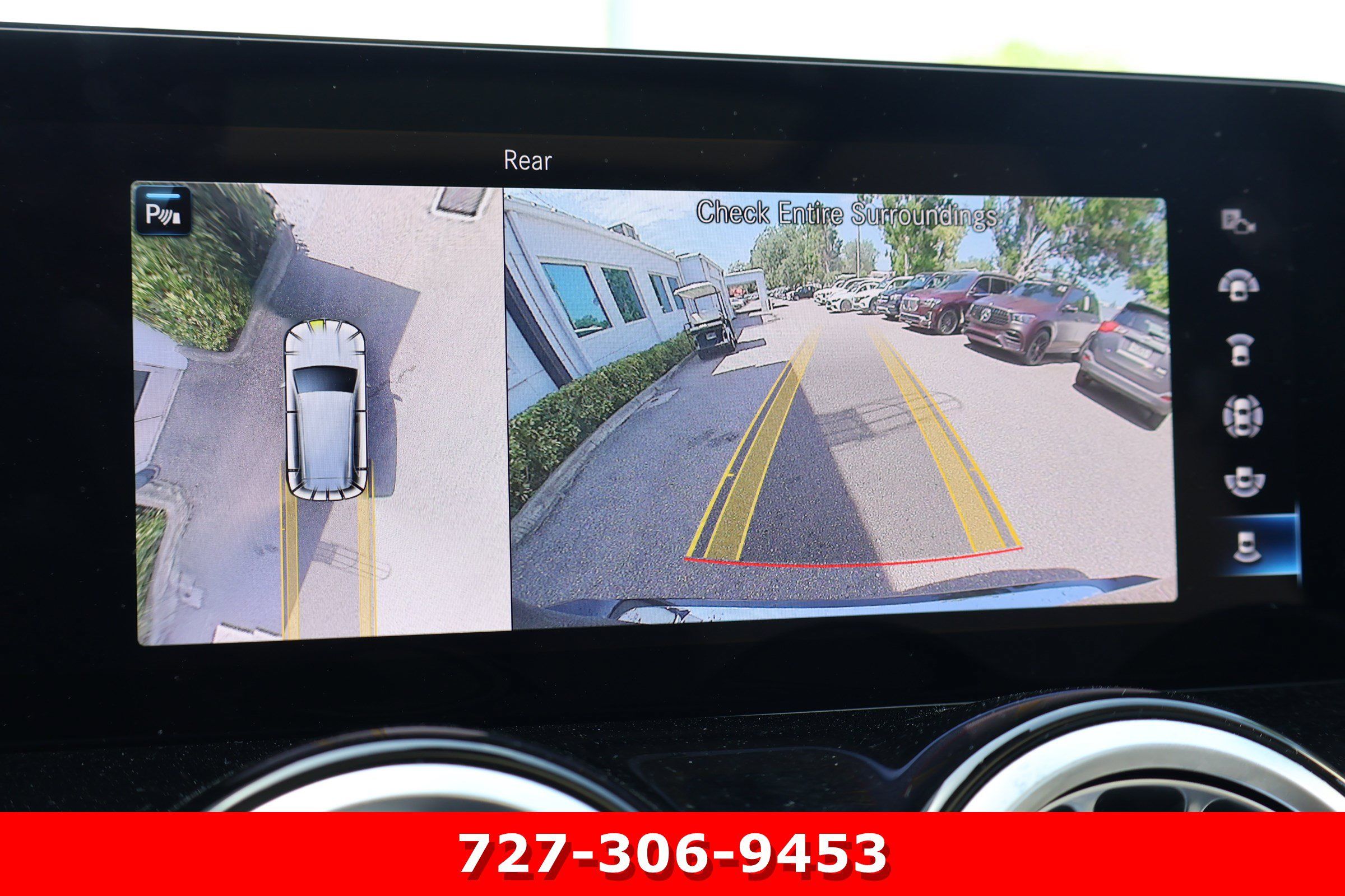 Used 2023 Mercedes-Benz GLB 250 4MATIC w/ Premium Package image 4