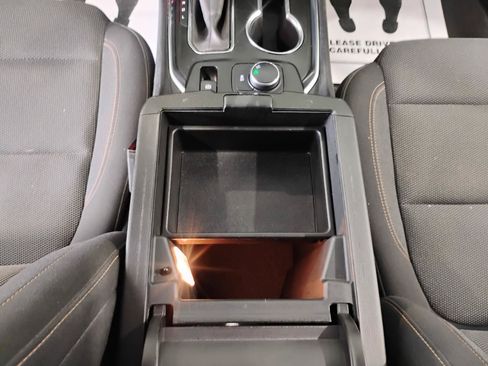 Used 2021 Chevrolet Traverse LT FWD image 60
