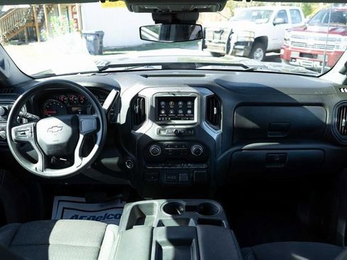 Used 2024 Chevrolet Silverado 2500 Custom w/ Custom Convenience Package image 14