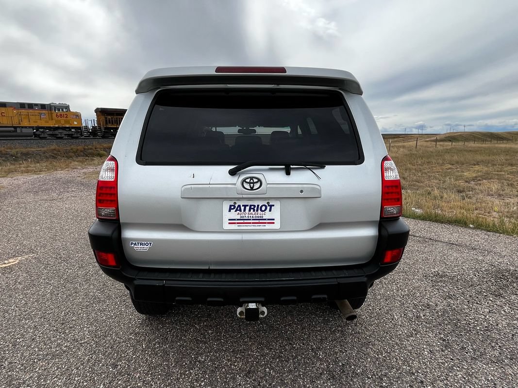 Used 2003 Toyota 4Runner SR5 AWD/4WD image 4
