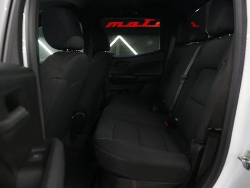 Used 2024 Chevrolet Colorado W/T RWD image 17