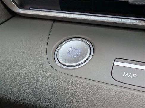 Used 2024 Hyundai Elantra SEL image 24