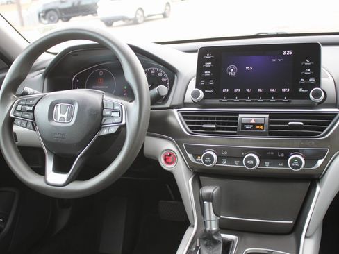 Used 2020 Honda Accord LX image 9