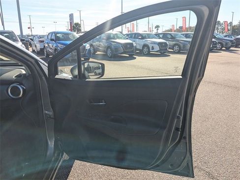 New 2025 Nissan Versa SV w/ Trunk Package image 32