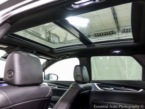 Used 2024 Cadillac XT5 Premium Luxury image 12