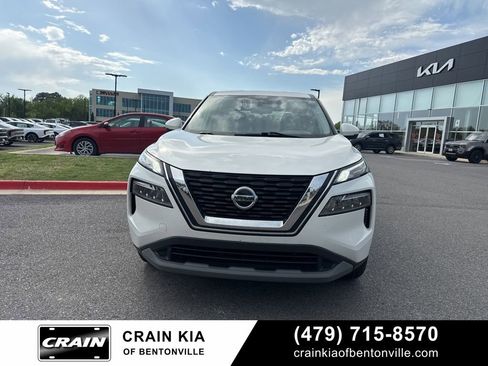 Used 2021 Nissan Rogue SV image 16