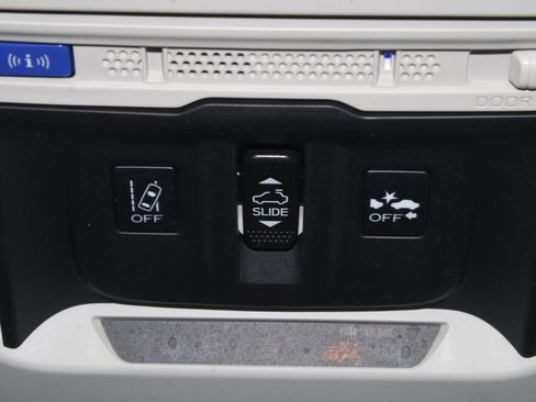 Used 2024 Subaru Forester Sport image 11