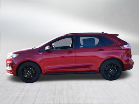 Used 2020 Ford Edge ST-Line w/ Cold Weather Package AWD/4WD image 4