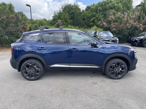 New 2026 Nissan Kicks SR w/ Cold Weather Package AWD/4WD image 2