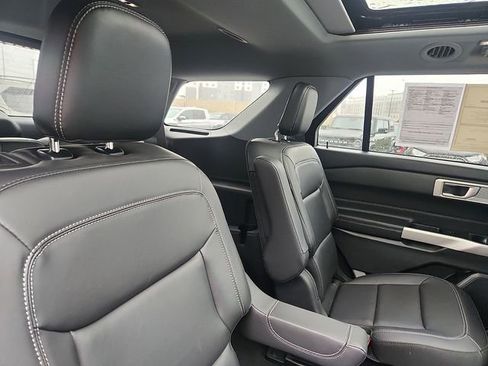 Certified 2023 Ford Explorer XLT w/ Equipment Group 202A AWD/4WD image 30