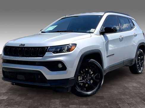 Certified 2026 Jeep Compass Latitude AWD/4WD image 1