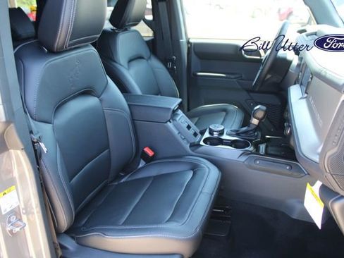 New 2025 Ford Bronco Outer Banks image 7