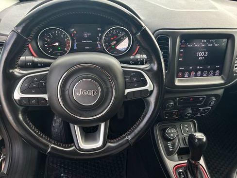 Used 2020 Jeep Compass Trailhawk AWD/4WD image 13