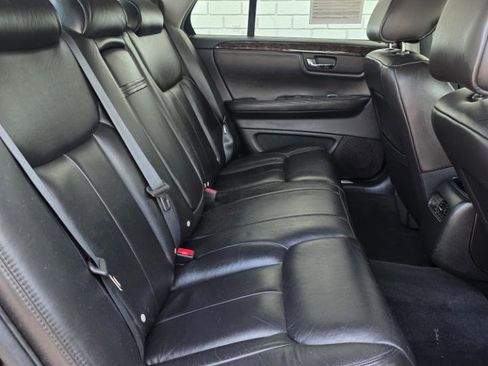 Used 2011 Cadillac DTS FWD image 11