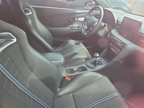 Used 2021 Hyundai Veloster N image 8