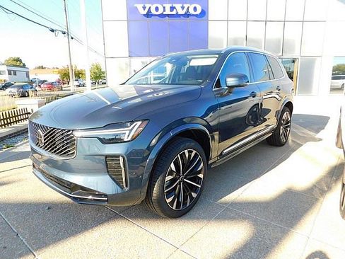 New 2026 Volvo XC90 B6 Plus w/ Protection Package image 3