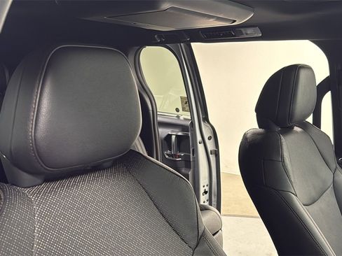 Certified 2025 Toyota Sienna Limited image 20