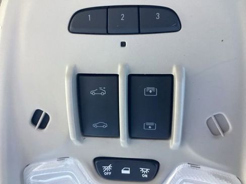 Used 2021 Buick Encore GX Essence w/ Experience Buick Package image 25