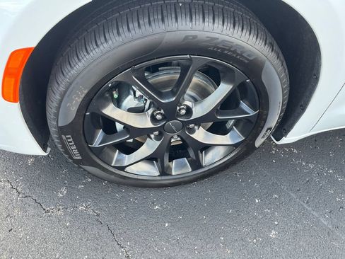New 2027 Chrysler Pacifica Select FWD image 9