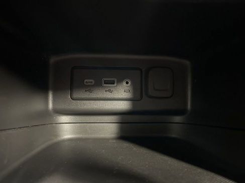 Used 2022 Chevrolet Equinox LT AWD/4WD image 18