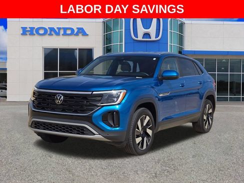 Used 2024 Volkswagen Atlas Cross Sport SE FWD image 7