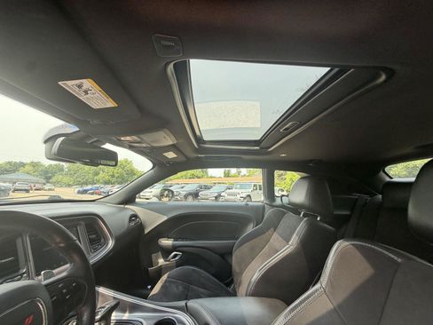 Used 2018 Dodge Challenger GT w/ GT Interior Package AWD/4WD image 16