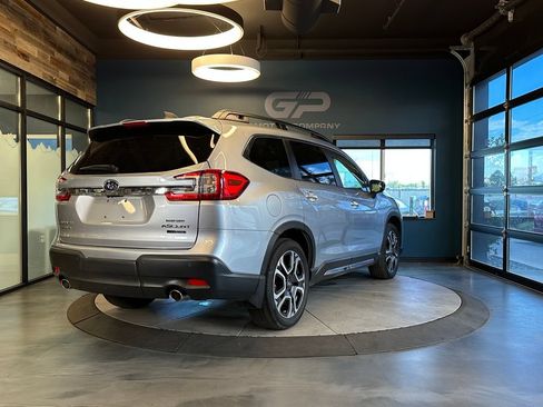 Used 2024 Subaru Ascent Touring AWD/4WD image 3