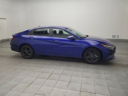 Used 2022 Hyundai Elantra SEL FWD image 11