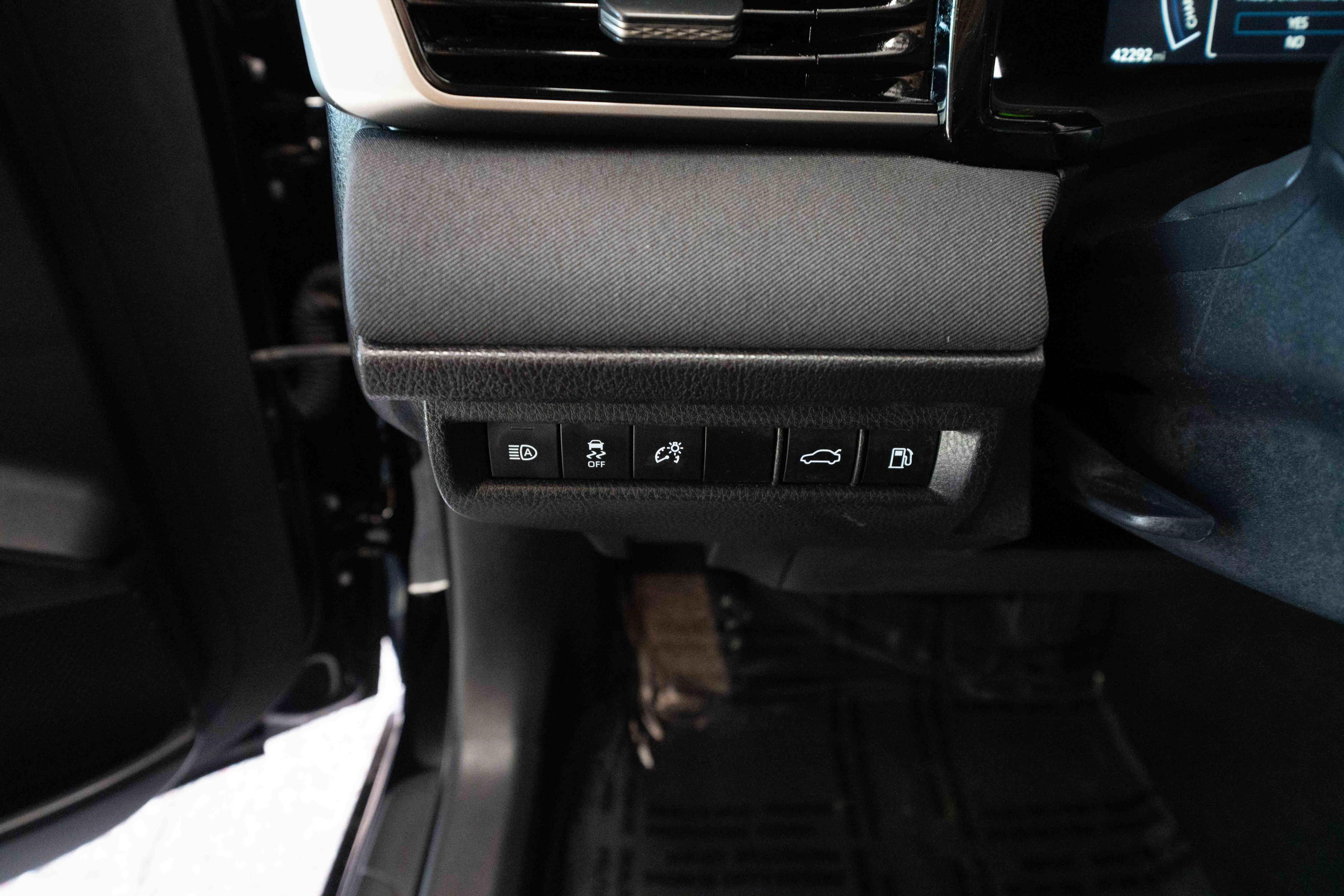 Used 2025 Toyota Camry LE FWD image 11