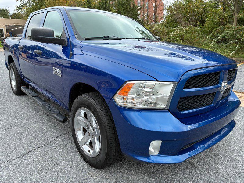 Used 2017 RAM 1500 Express AWD/4WD image 3
