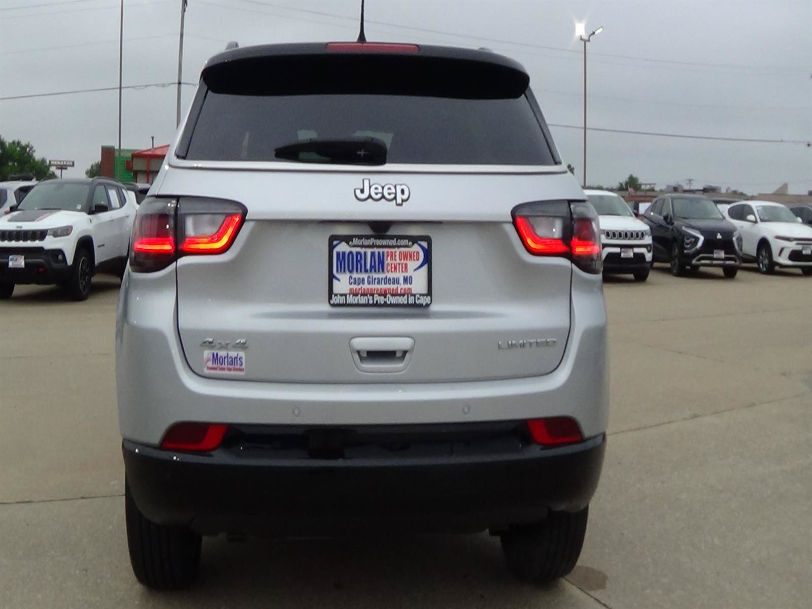 Certified 2025 Jeep Compass Limited w/ Elite Group AWD/4WD image 6