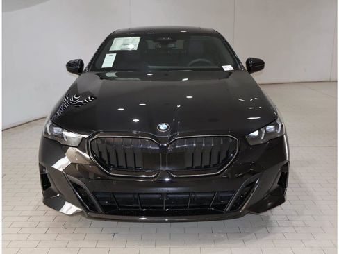 New 2027 BMW 530i xDrive w/ M Sport Package AWD/4WD image 9