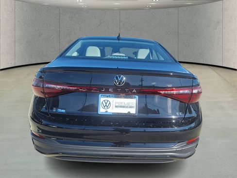 New 2026 Volkswagen Jetta SE FWD image 4