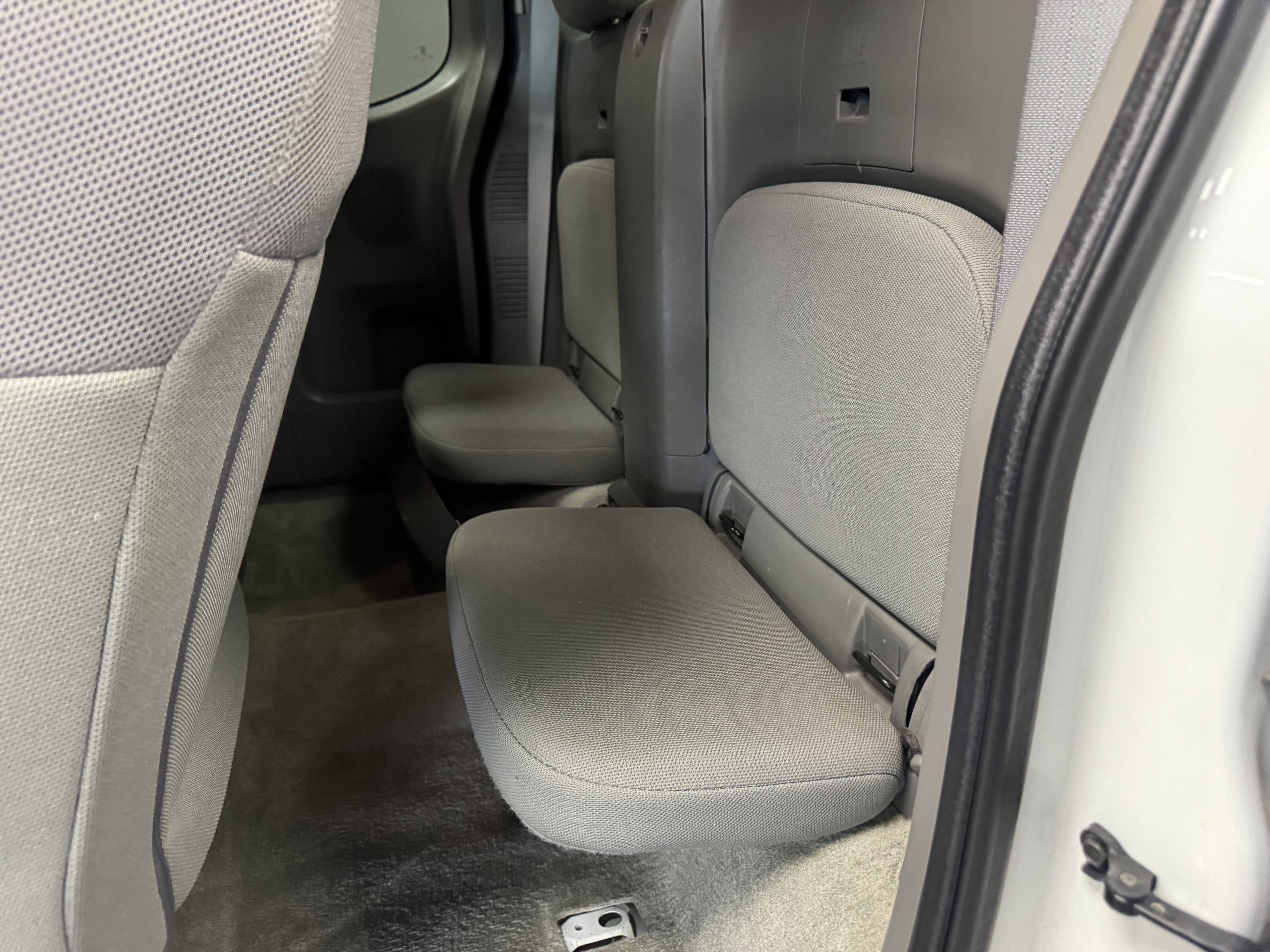 Used 2016 Nissan Frontier S RWD image 11