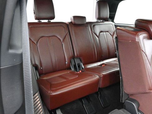 Used 2022 Ford Expedition Limited image 37
