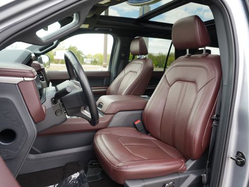 Used 2023 Ford Expedition Max Limited AWD/4WD image 14